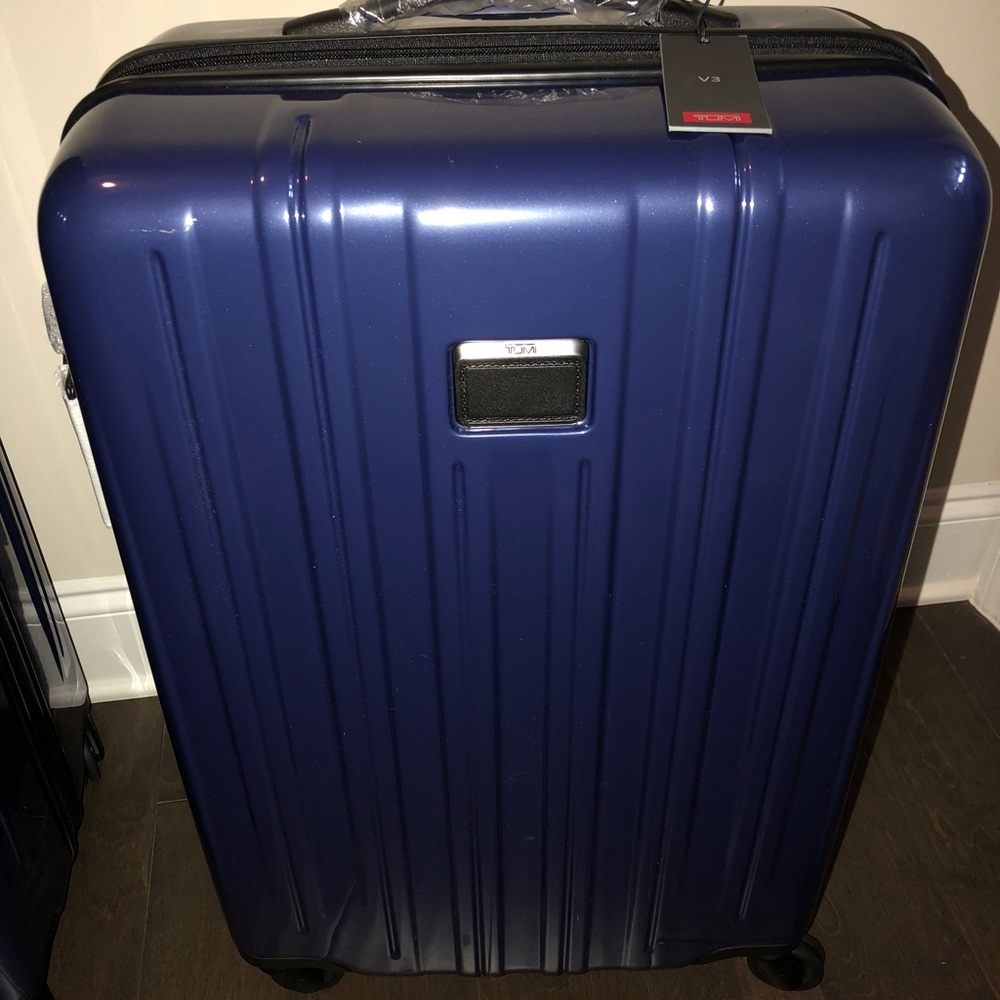 TUMI V3 CARRY ON